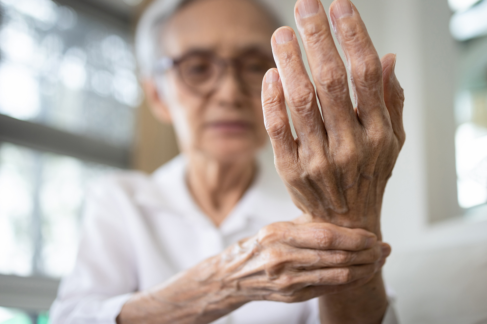 Personal care at home can helps seniors with RA with daily tasks and support.